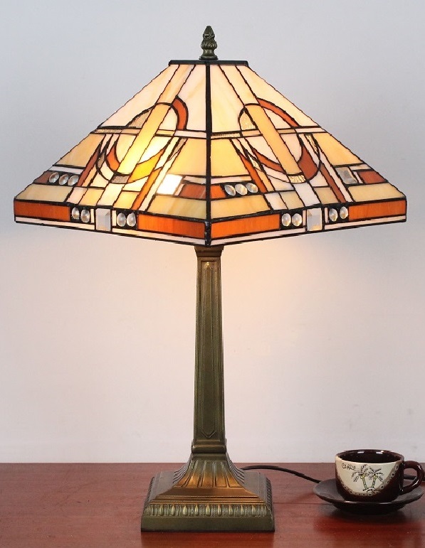 Lampe style Tiffany diam.35                           réf.35.021